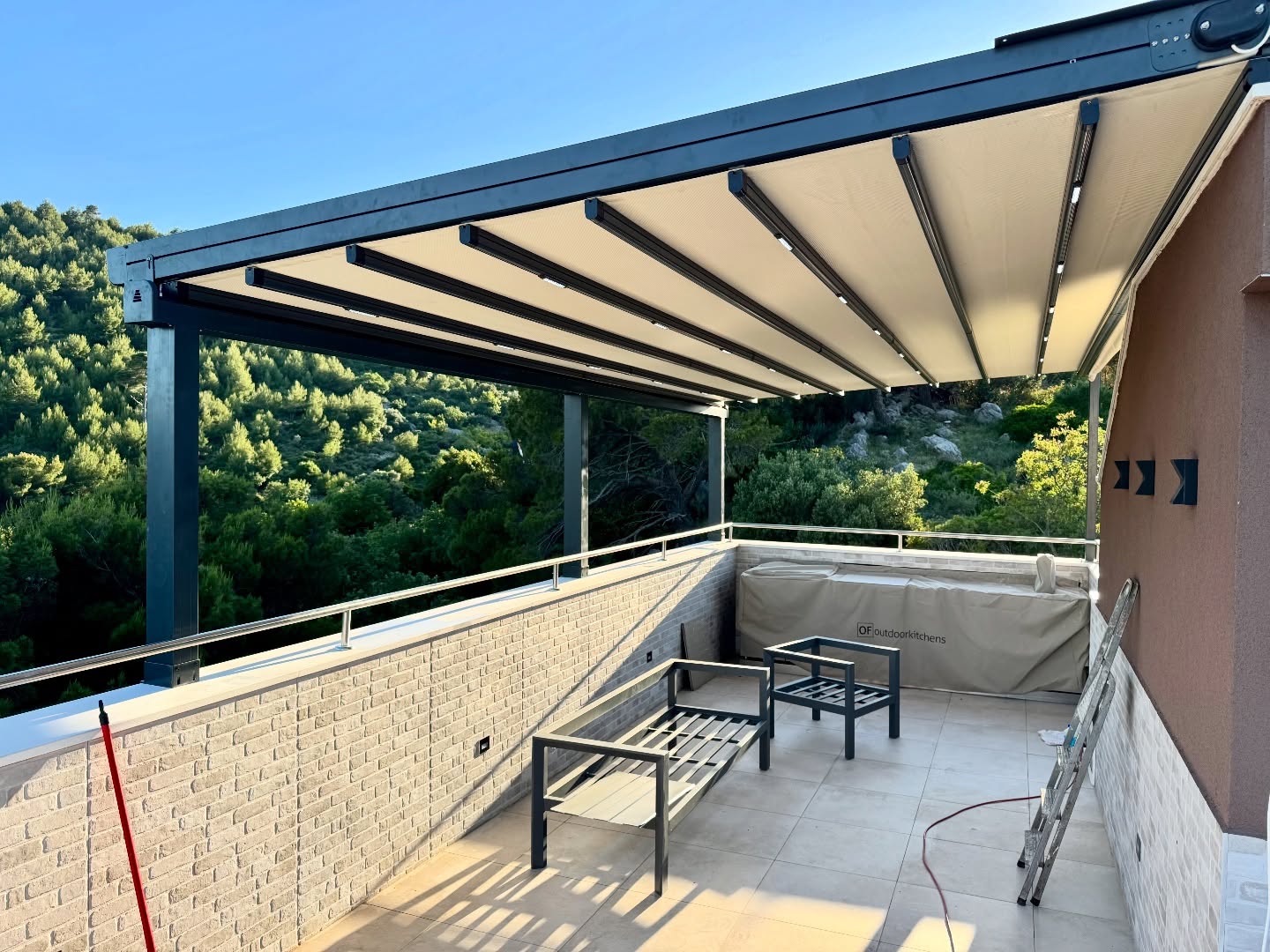 Motorized bioclimatic pergola with rotating aluminum louvers compared to fixed pergola structure — TentPergola Turkey